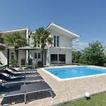 Two-bedroom In Nyaraló *